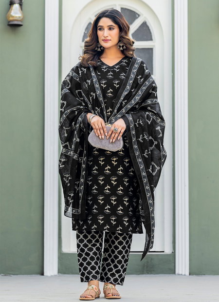 Black Colour Cotton Blend With Print Kurti With Pant Dupatta Online Wholesale Aaradhna 2029